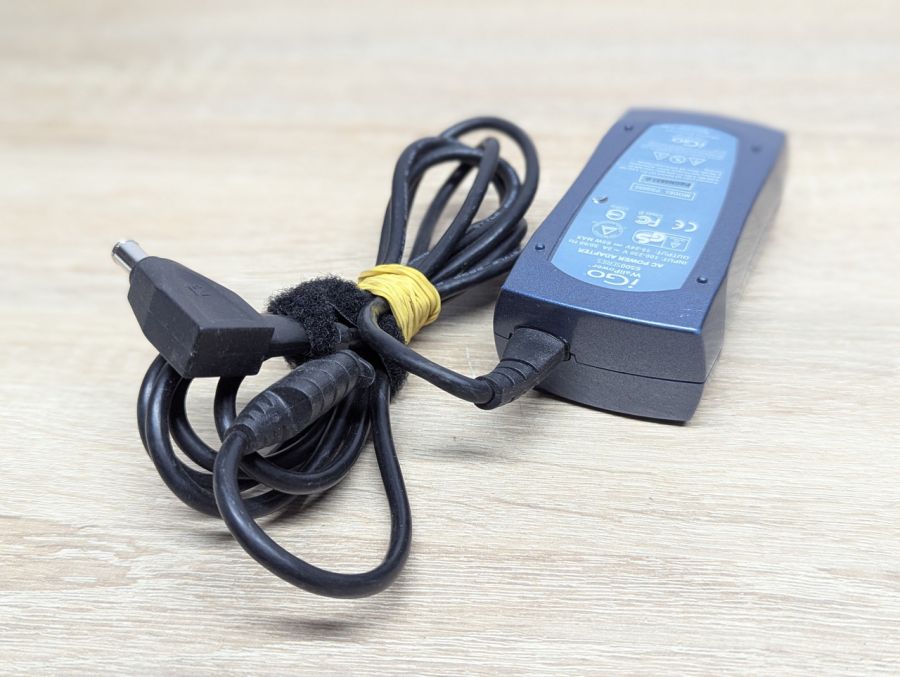 Універсальний блок живлення iGo WallPower 65W, від 15V до 24 V, 6.5 x 4.4 мм Б/В
