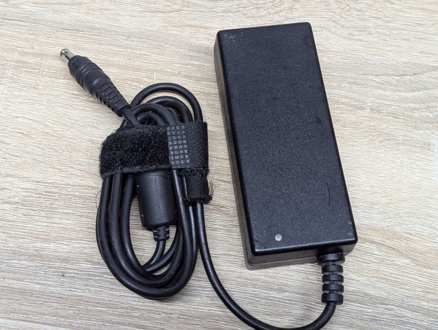 Б/В Блок живлення Delta Electronics ADP-60ZH D,60W,19 V,3.16 A, 5.5 x 3.0 мм [ProductHub SKU ADP-60ZH D]