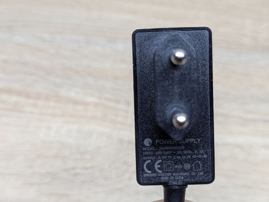 Блок живлення 10W 5V 2A 3.5 мм х 1.35 мм Б/В