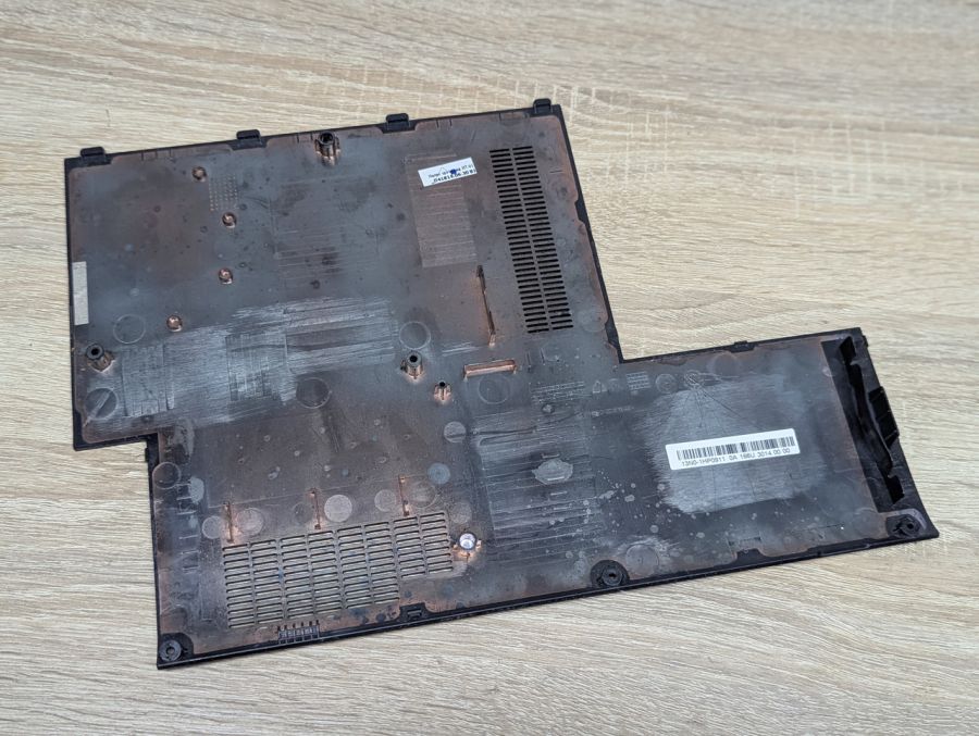 Б/В Сервісна кришка для ноутбука Medion Erazer P7643\P7647,Medion Akoya P7643 / P7647 [ProductHub SKU 1HP0911]