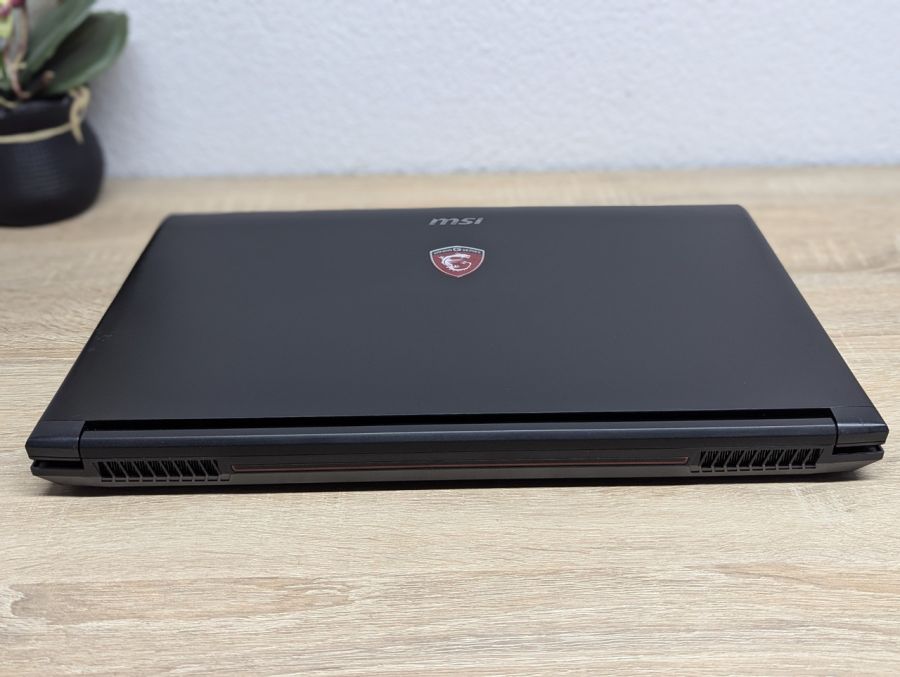 Ноутбук Б/В MSI MS-GL62 6QF, Intel Core i5-6300HQ, DDR4 16GB, SSD 256GB + SSD 500GB, NVIDIA GeForce GTX 960M 2GB, 15.6" Full HD