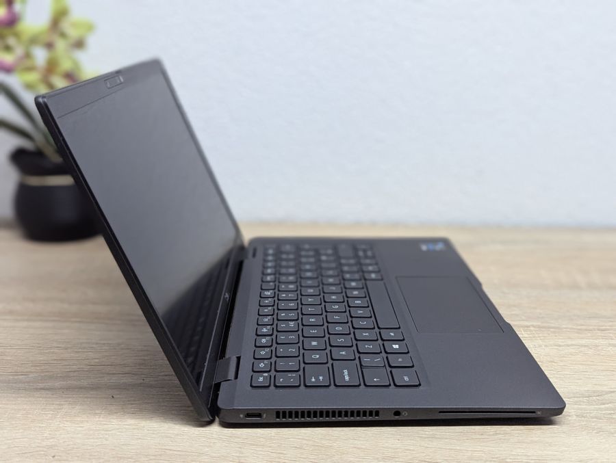 Ноутбук Dell Latitude 7320 під розбір або відновлення Б/В