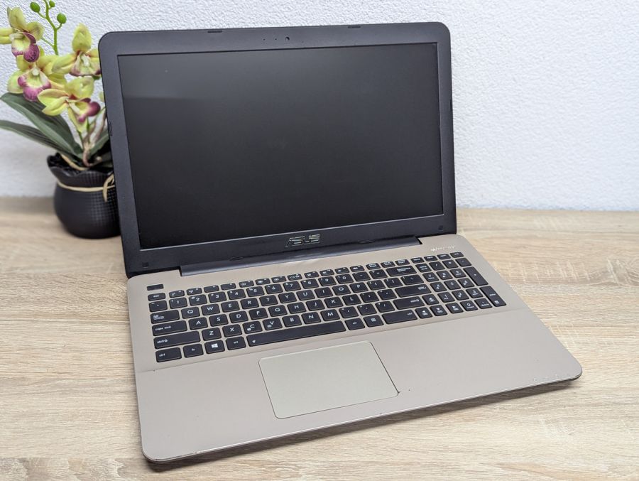 Б/В Ноутбук Asus R556L під відновлення або розбір [ProductHub SKU Asus181]