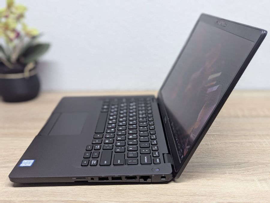 Ноутбук Б/В Dell Latitude 5400, Intel Core i5-8665U, DDR4 16GB, SSD 256GB, 14" Full HD Сенсор [ProductHub SKU Dell657]