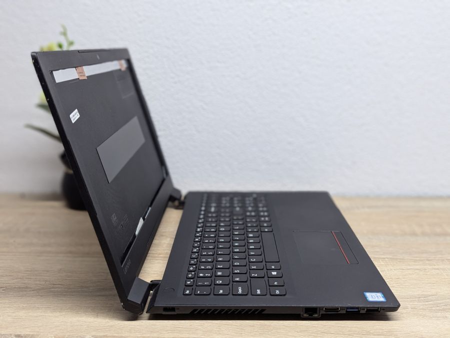 Б/В Ноутбук Lenovo V110-15ISK на розбір або відновлення [ProductHub SKU L620]