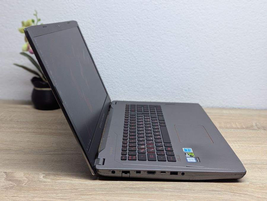 Ноутбук Б/В ASUS Strix ROG GL702V, Intel Core i7-7700HQ, DDR4 16GB, SSD 256GB + HDD 1TB, NVIDIA GeForce GTX 1070 4GB, 17" Full HD