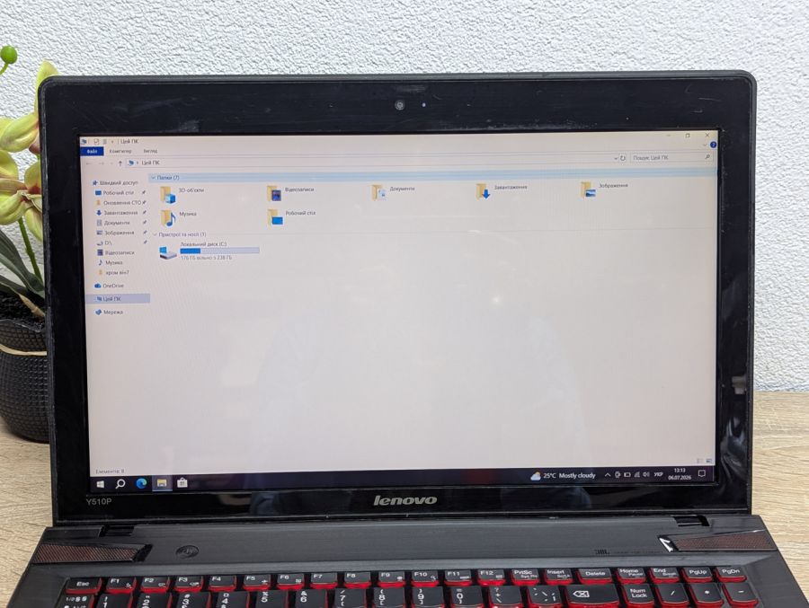 Ноутбук Б/В Lenovo IdeaPad Y510P, Intel Core i7-4700MQ, DDR3 16GB, SSD 256GB, NVIDIA GeForce GT 755M 2GB, 15" Full HD