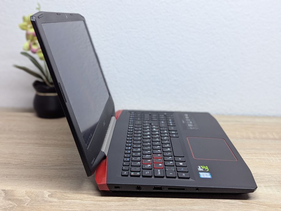 Ноутбук Б/В Acer Aspire VX5-591G, Intel Core i5-7300HQ, DDR4 16 GB, SSD 256GB + SSD 500GB, GTX 1050 4Gb, 15.6" Full HD [ProductHub SKU Acer195]