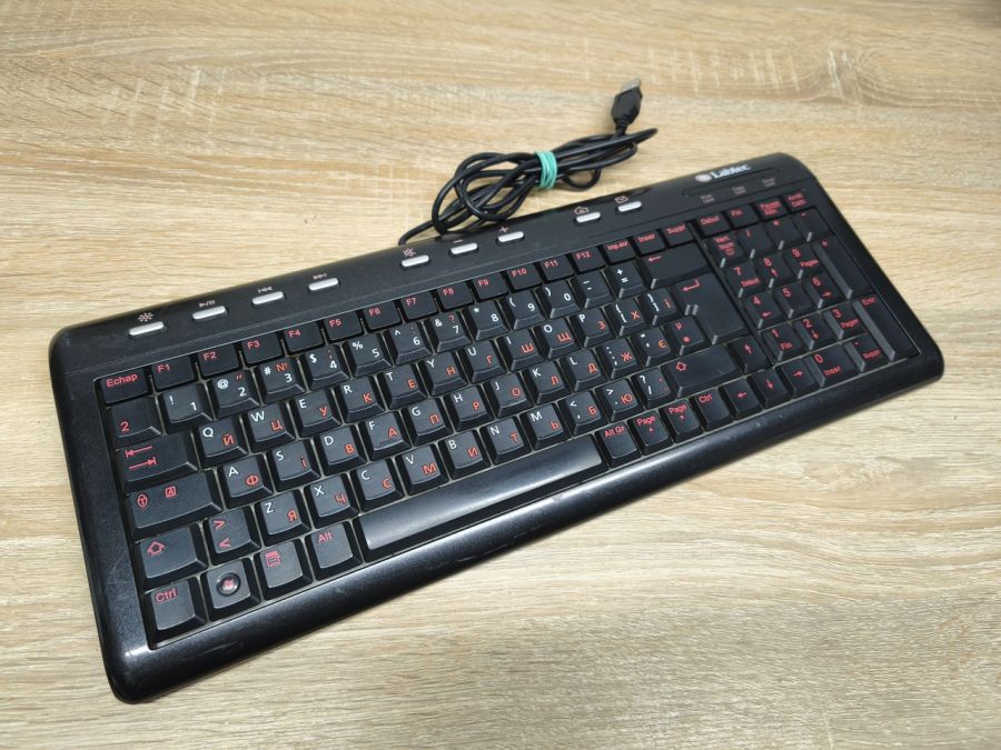 Б/В Дротова клавіатура Labtec Ultra-Flat Keyboard Y-UZ98