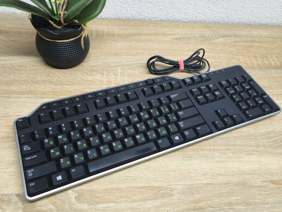 Б/В Повнорозмірна мультимедійна клавіатура Dell KB522 [ProductHub SKU KB522]