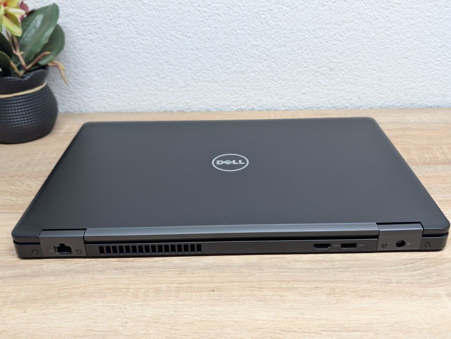 Ноутбук Б/В Dell Latitude 5580:15.6 Full HD Intel Core i5-6300U 8 GB DDR4 SSD 256Gb, Intel HD Graphics [ProductHub SKU Dell668]