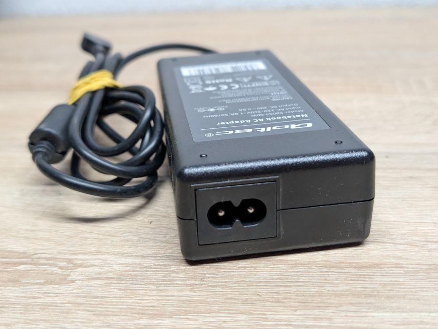 Блок живлення Qoultec 90W 20V 4.5A Slim Tip Б/В [ProductHub SKU 50054--]