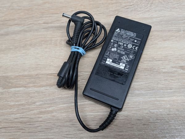 Блок живлення Delta Electronics ADP-90CD AB 90W 19V 4.74A 5.5 x 2.5 мм Б/В