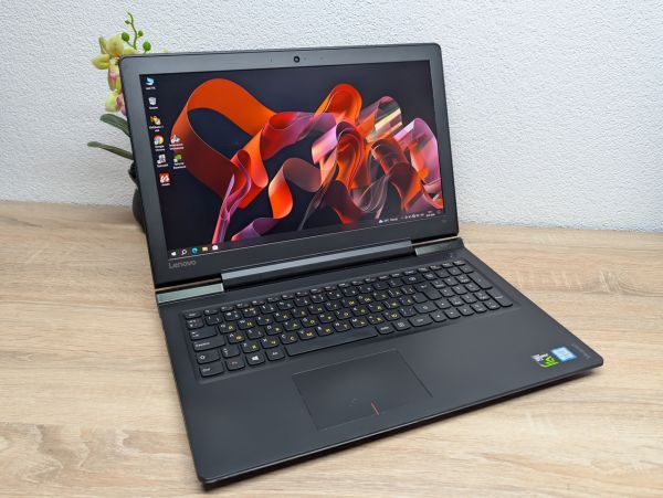 Ноутбук Б/В Lenovo IdeaPad 700-15ISK:15.6 Full HD,Intel Core i5-6300HQ,16 GB DDR4,GeForce GTX 950M 4Gb,SSD 256Gb
