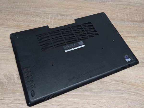 Б/В Cервісна кришка для ноутбука Dell Latitude E5570 [ProductHub SKU 07PVX3]