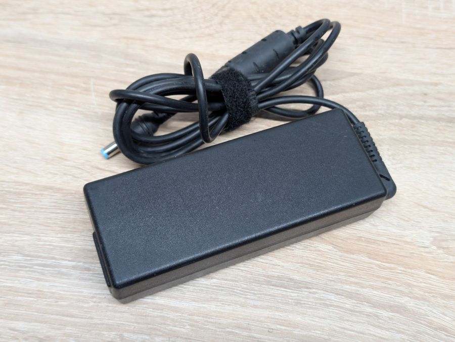 Б/В Блок живлення Liteon PA-1900-32 90W 19V 4.74A 5.5 x 2.5мм [ProductHub SKU PA-1900-32]