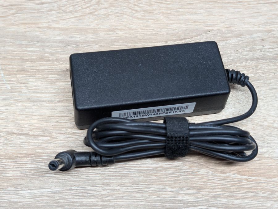Б/В Блок живлення Hipro 30W 19V 1.58A 5.5 х 1.7 мм [ProductHub SKU A0301R3]