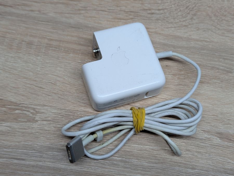 Оригінальний блок живлення Apple 45W MagSafe 2 Б/В