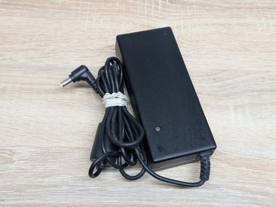 Б/В Блок живлення Delta Electronics 90W 19V 4.74A 5.5 x 2.5мм [ProductHub SKU 90SB AB]