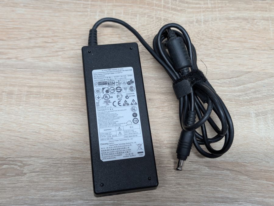 Блок живлення Chicony 90W 19V 4.74A 5.5 x 3.0мм Б/В