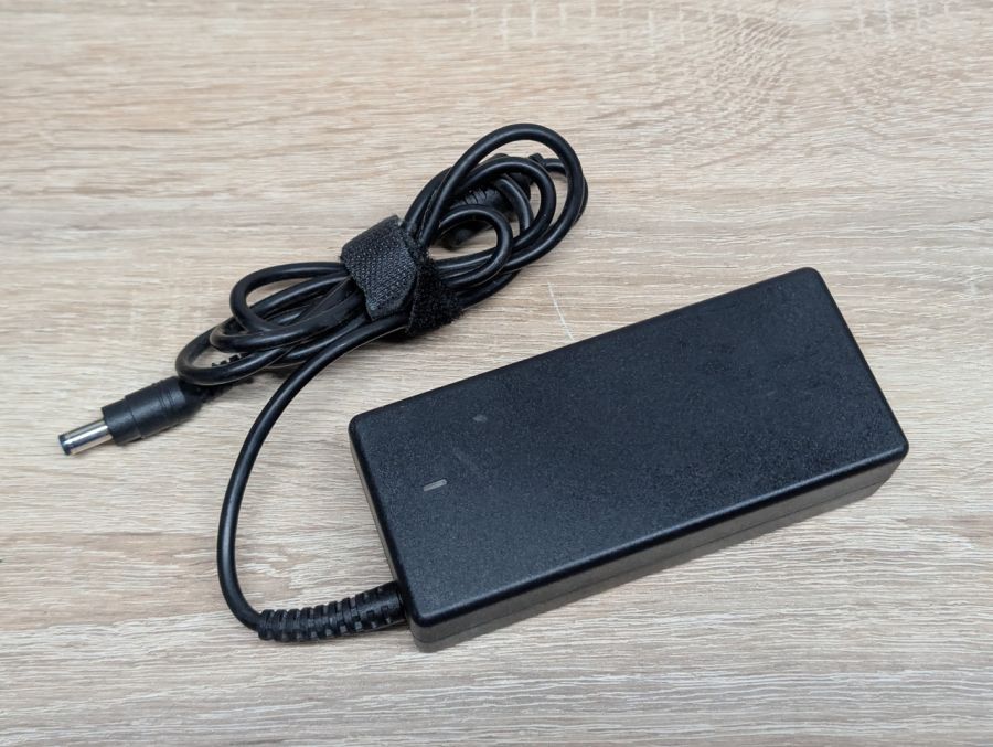 Б/В Блок живлення 65W 19V 3.42A 5.5 x 2.5 мм [ProductHub SKU 080B-190342]