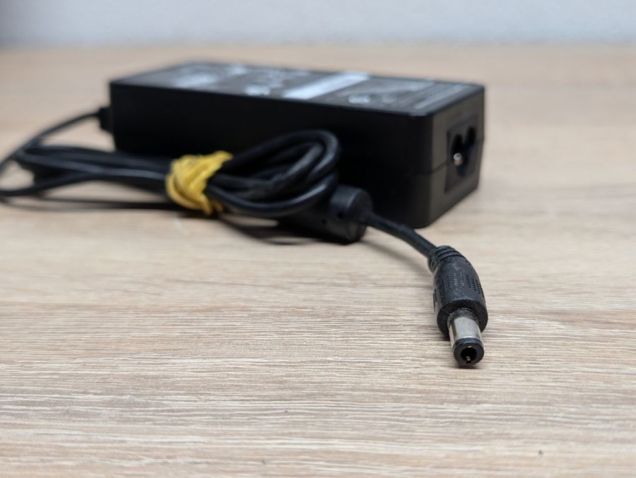 Б/В Блок живлення 65W 20V 3.25A 5.5 x 2.5 мм [ProductHub SKU ADPC2065]