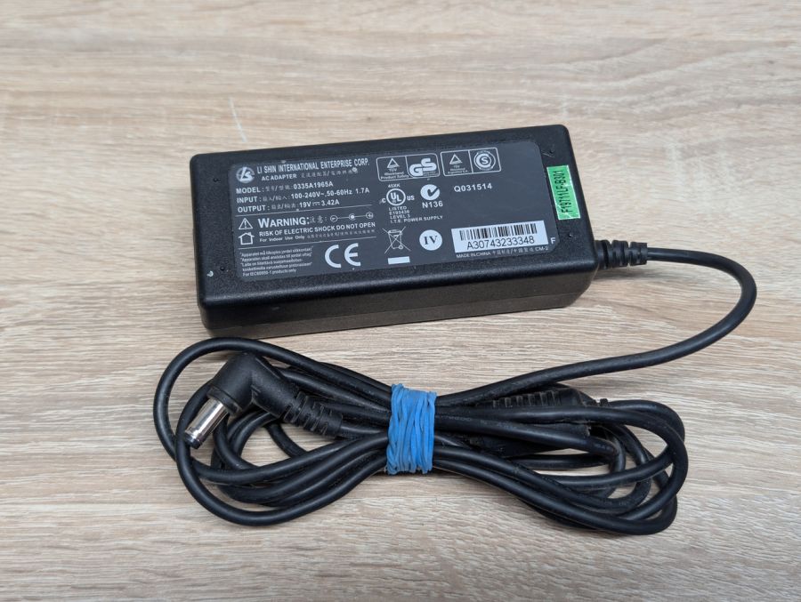 Б/В Блок живлення Li Shin 65W 19V 3.42A 5.5 x 1.7 мм [ProductHub SKU 0335A1965A]