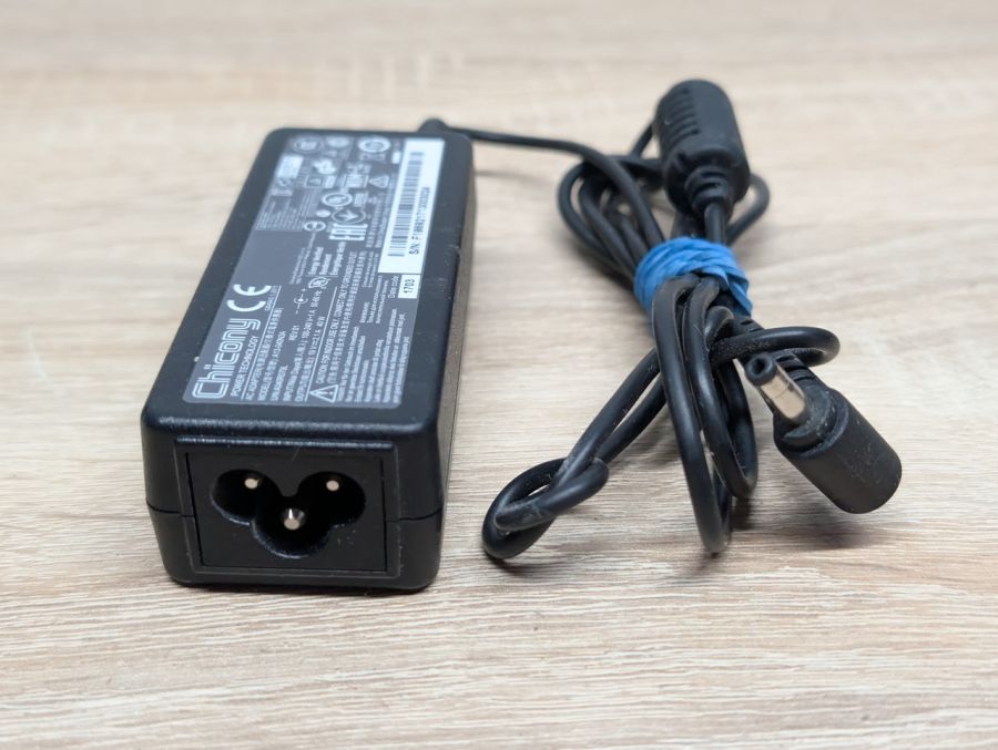 Б/В Блок живлення Chicony 40W 19V 2.1A 4.0 x 1.7 мм [ProductHub SKU 040N3A]