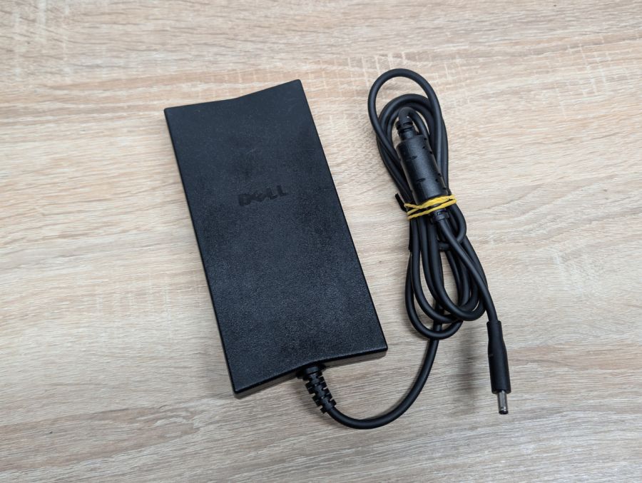 Блок живлення Dell 130W 19.5V 6.7A 4.5 x 3.0 мм Б/В [ProductHub SKU DA130PE1]