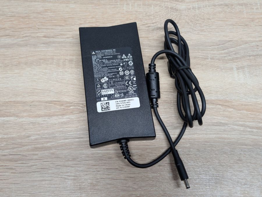 Блок живлення Delte Electronics 150W 19.5V 7.7A 4.5 x 3.0 мм Б/В [ProductHub SKU DA150PM100]