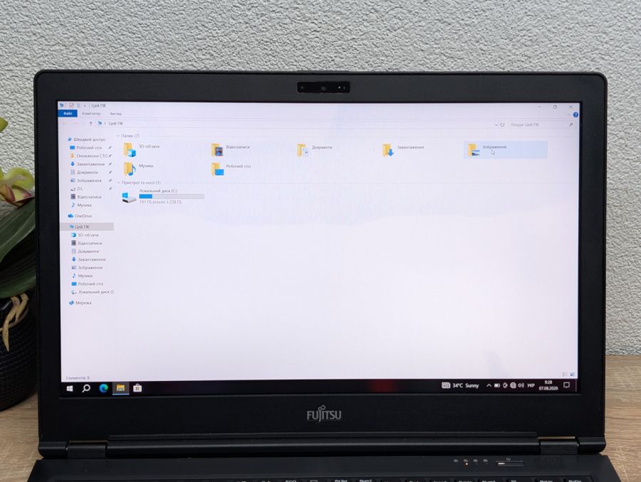 Ноутбук Fujitsu U758: 15.6 Full HD.Intel Core i5-7300U, 8 GB DDR4, SSD 256G Б/В [ProductHub SKU F268]