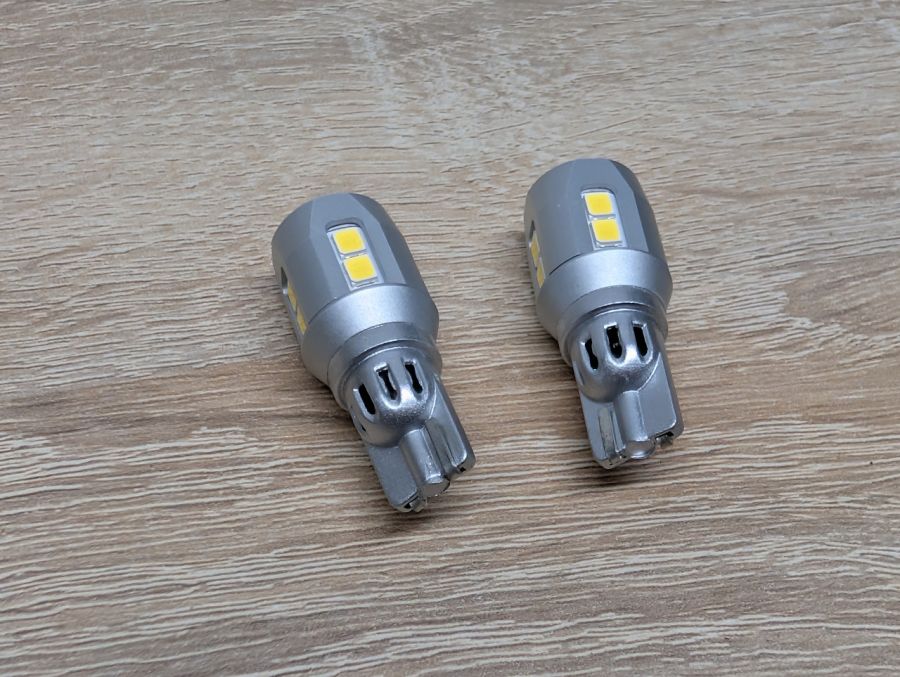 Новий Світлодіодні (LED) лампи з цоколем T15 (W16W) OUSHI [ProductHub SKU W16W(12)]