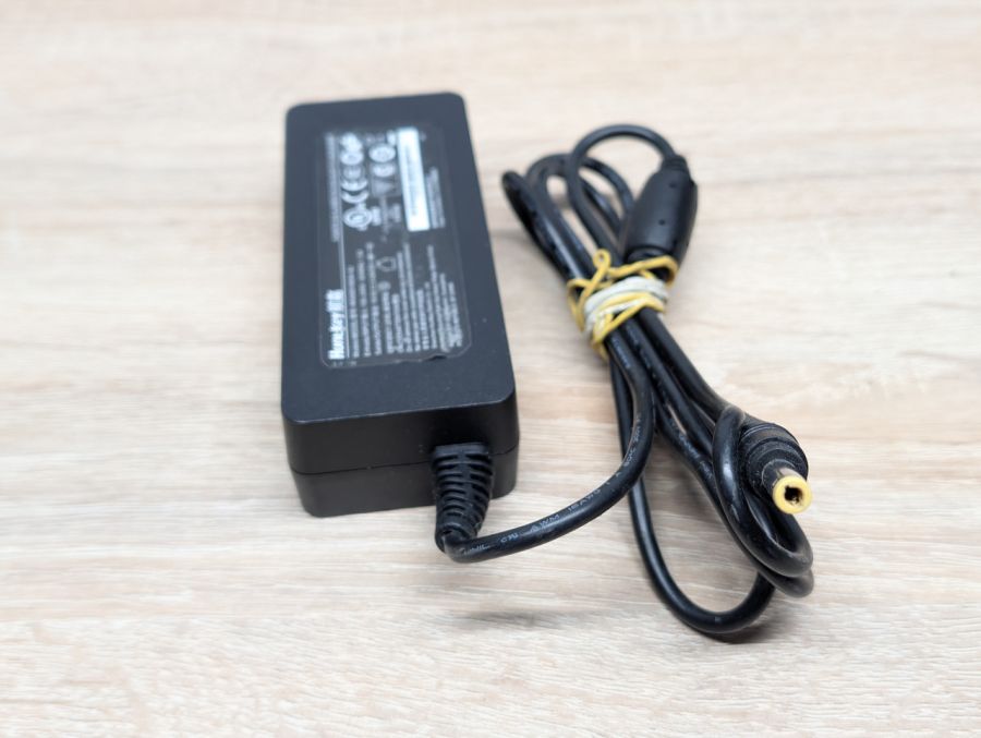 Блок живлення Huntkey HKA06519034,65W,19V,3.42A,5.5 x 2.5 мм Б/В