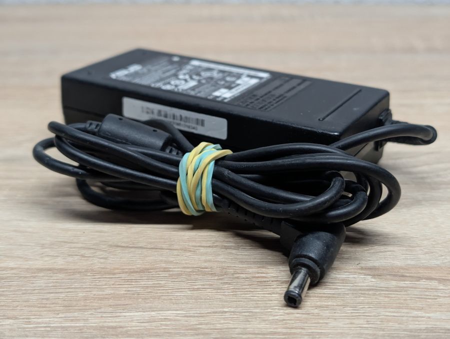 Блок живлення Asus ADP-90CD DB 90W 19V 4.74A 5.5х2.5 мм Б/В [ProductHub SKU ADP-90CD DB]
