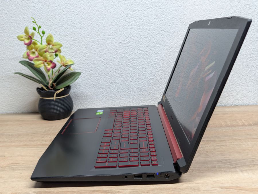 Ноутбук Acer Nitro AN515-31:15.6 Full HD,Core i5-8250U,8 GB DDR4,GeForce MX150 2Gb,SSD 256Gb+ 320Gb Hdd Б/В [ProductHub SKU Acer212]