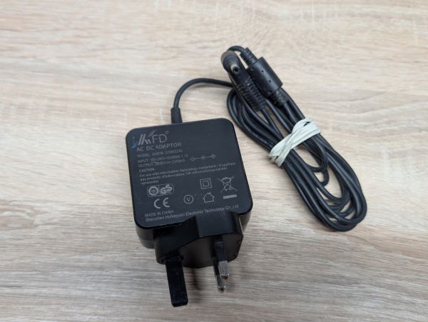Блок живлення KFD 45W 20V 2.25A 4.0 x 1.7 мм Б/В