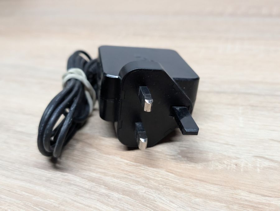 Блок живлення KFD 45W 20V 2.25A 4.0 x 1.7 мм Б/В [ProductHub SKU Q46DB]