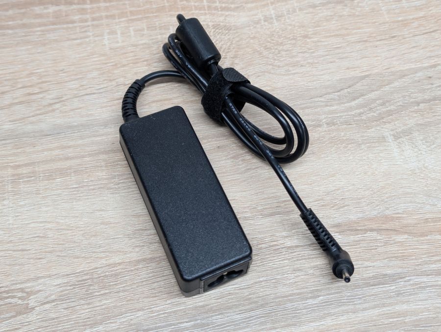 Блок живлення Acer 45W 19V 2.37A 3.0 x 1.1мм Б/В [ProductHub SKU ADP-45FE B]