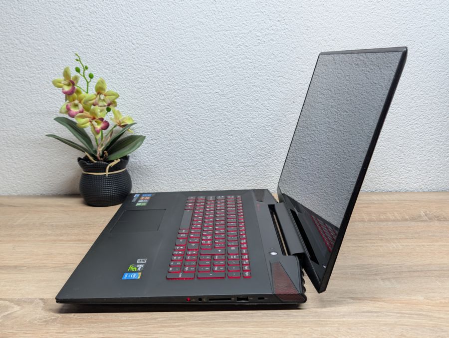 Ноутбук Lenovo Y70-70 Touch:17 Full HD Intel Core i7-4710HQ,12 GB DDR3,GeForce GTX 860M 4Gb SSD 360Gb Б/В [ProductHub SKU L653]