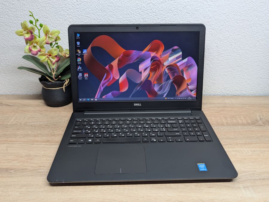 Ноутбук Dell Latitude 3550: 15.6 Full HD Intel Core i5-5200U @2.20GHz 8 GB DDR3 GeForce 830M 2Gb SSD 128Gb Б/В [ProductHub SKU Dell675]