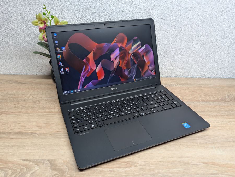 Ноутбук Dell Latitude 3550: 15.6 Full HD Intel Core i5-5200U @2.20GHz 8 GB DDR3 GeForce 830M 2Gb SSD 128Gb Б/В [ProductHub SKU Dell675]