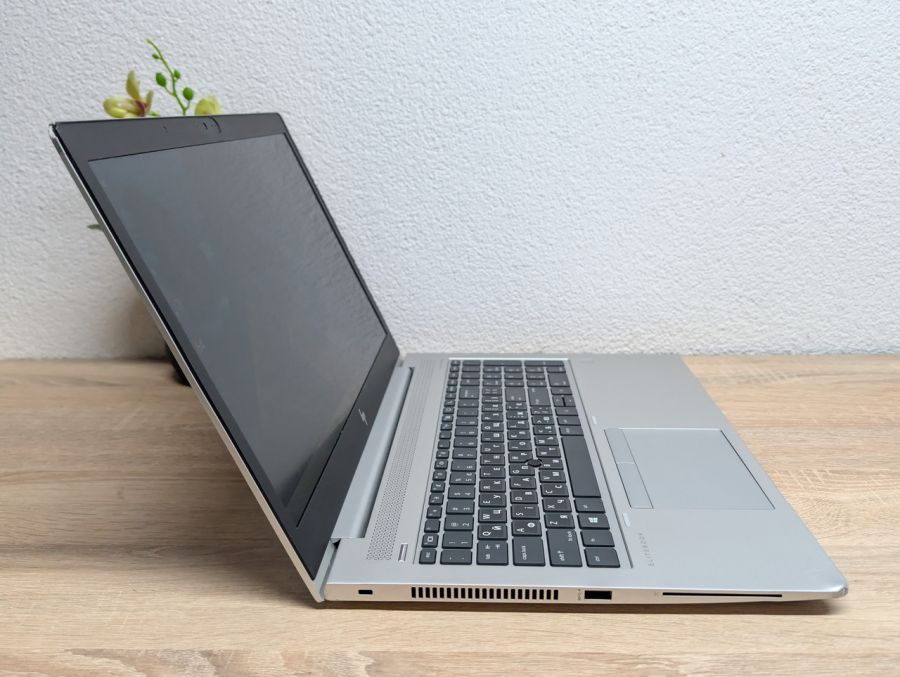 Ноутбук HP EliteBook 755 G5: 15.6 Full HD, AMD Ryzen 3 Pro, 16 GB DDR4, AMD Radeon Vega 6 1Gb, SSD 256Gb Б/В [ProductHub SKU HP902]