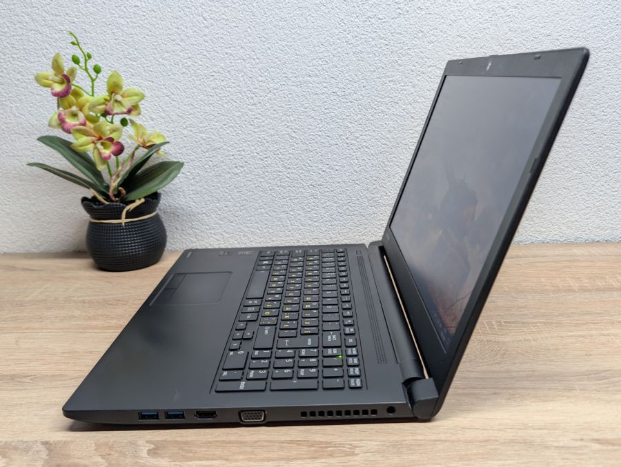 Ноутбук Б/В Toshiba Satellite Pro R50-B, Intel Core i5-4210U, DDR3 8GB, SSD 128GB, 15.6" HD