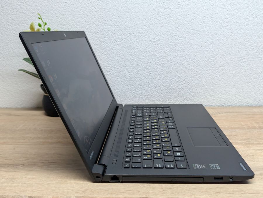 Ноутбук Б/В Toshiba Satellite Pro R50-B, Intel Core i5-4210U, DDR3 8GB, SSD 128GB, 15.6" HD