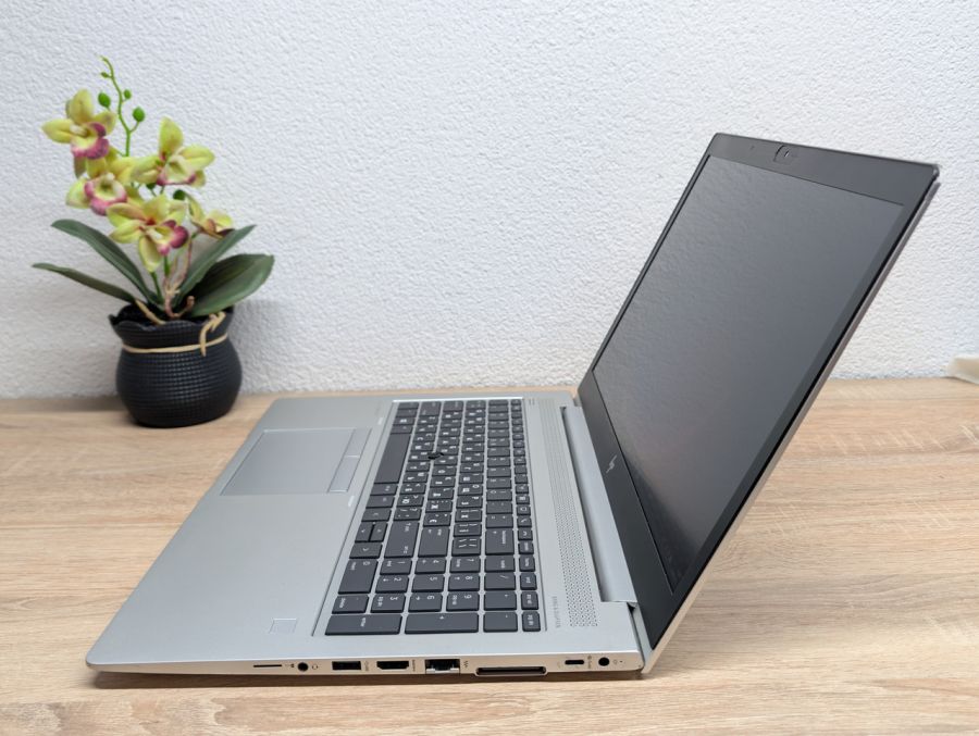 Ноутбук HP EliteBook 755 G5: 15.6 Full HD, AMD Ryzen 3 Pro, 16 GB DDR4, AMD Radeon Vega 6 1Gb, SSD 256Gb Б/В [ProductHub SKU HP906]