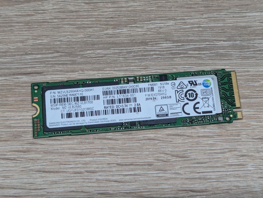 SSD Samsung PM981 256GB NVMe M.2 2280 Життя 98% Б/В