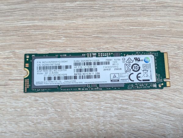 SSD Samsung PM981 256GB NVMe M.2 2280 Життя 98% Б/В