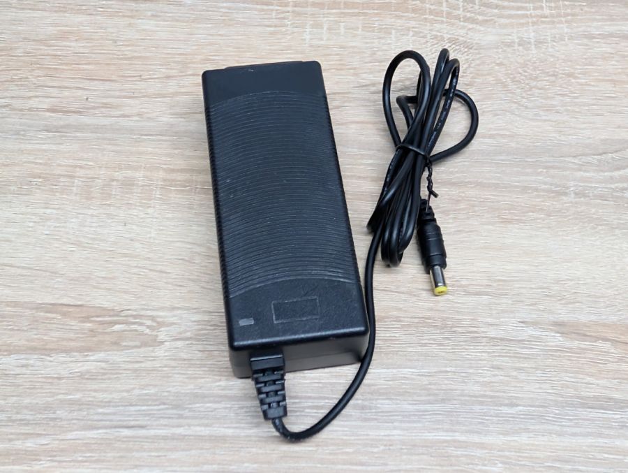 Блок живлення 24V 1.25A 5.5 x 2.1мм Б/В [ProductHub SKU 3KVAC]