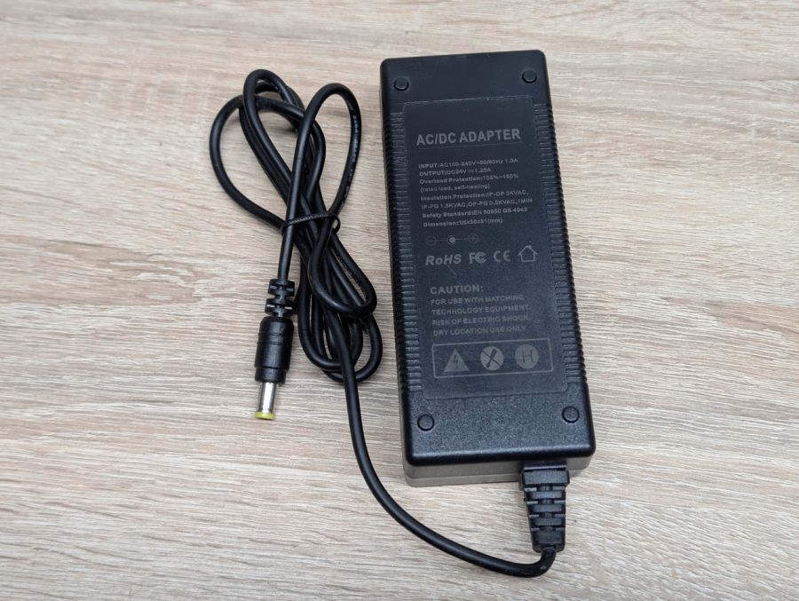 Блок живлення 24V 1.25A 5.5 x 2.1мм Б/В