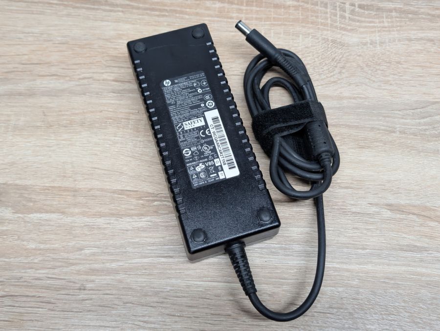 Блок живлення HP 135W 19.5V 6.9A 7.4 x 5.0мм Б/В